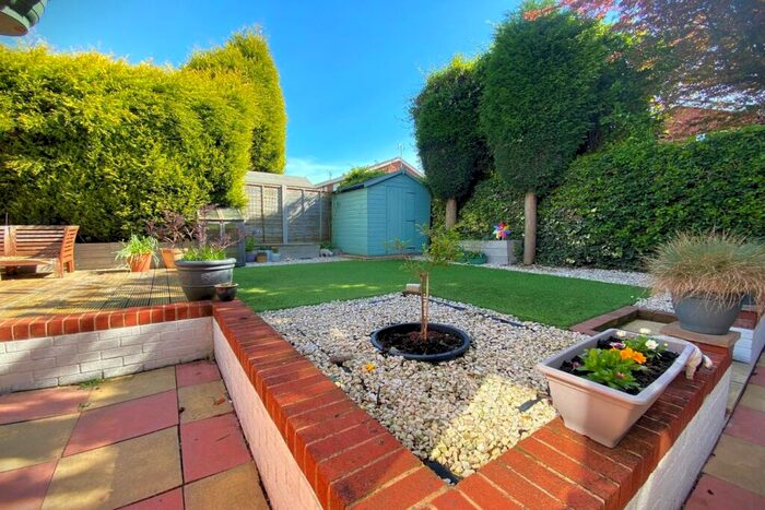 3 Bedroom Detached House For Sale In Waterlaide Road, Hartlebury, Kidderminster, DY11