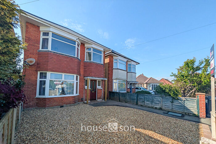 3 Bedroom Detached House To Rent In Clive Road, Bournemouth, BH9