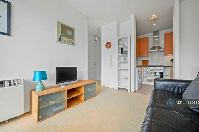 1 Bedroom Flat To Rent In Timber Wharf, Manchester, M15