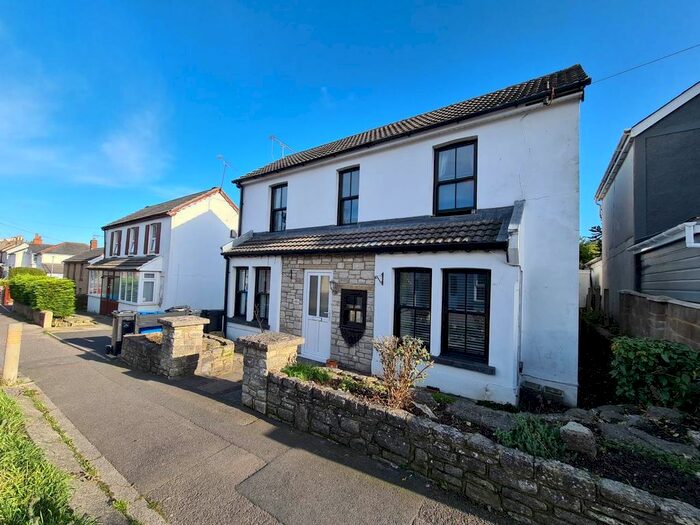 5 Bedroom Property To Rent In Parkstone, Poole, Dorset BH12