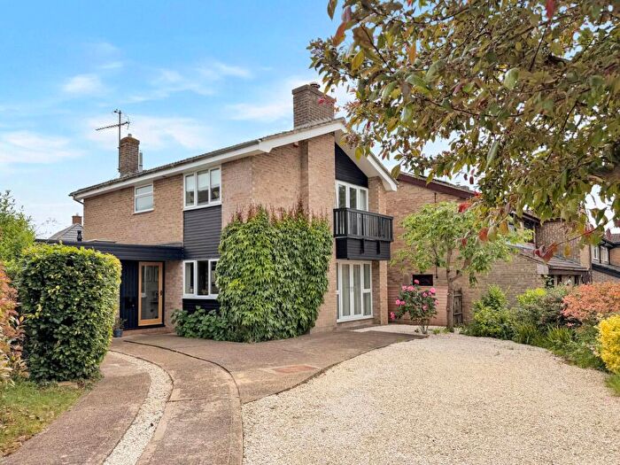 4 Bedroom Detached House For Sale In Lyne Walk, Hackleton, Northampton, NN7