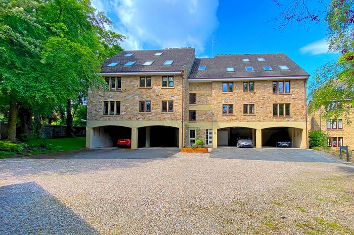 2 Bedroom Flat To Rent In Ashdale Court, Harlow Manor Park, Harrogate, HG2