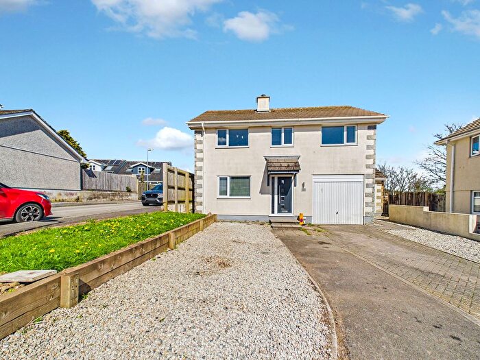 4 Bedroom Detached House For Sale In Grove Park Court, Liskeard, PL14