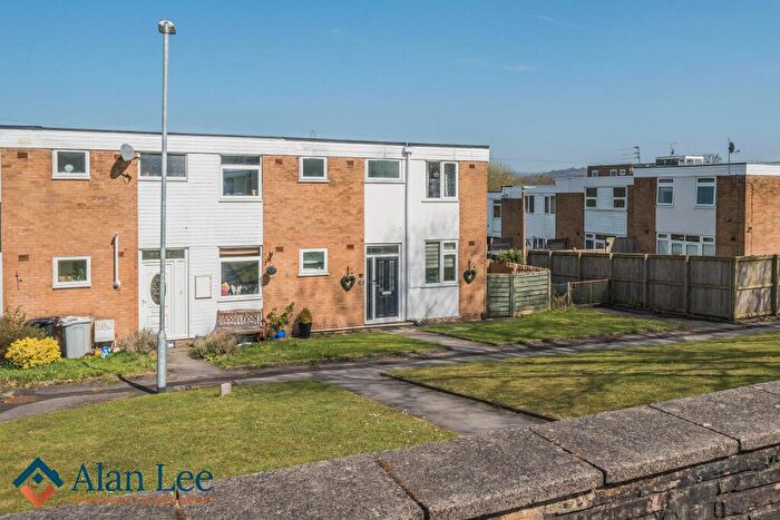 3 Bedroom End Of Terrace House For Sale In Bramble Close, Macclesfield, SK10