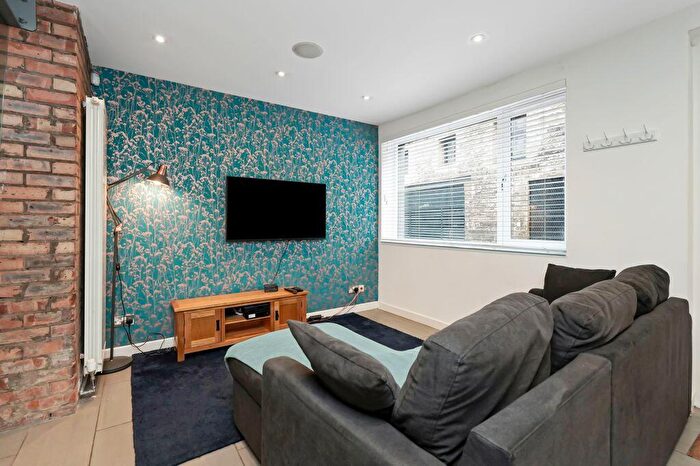 1 Bedroom Duplex For Sale In King's Stables Lane, Grassmarket, Edinburgh, EH1
