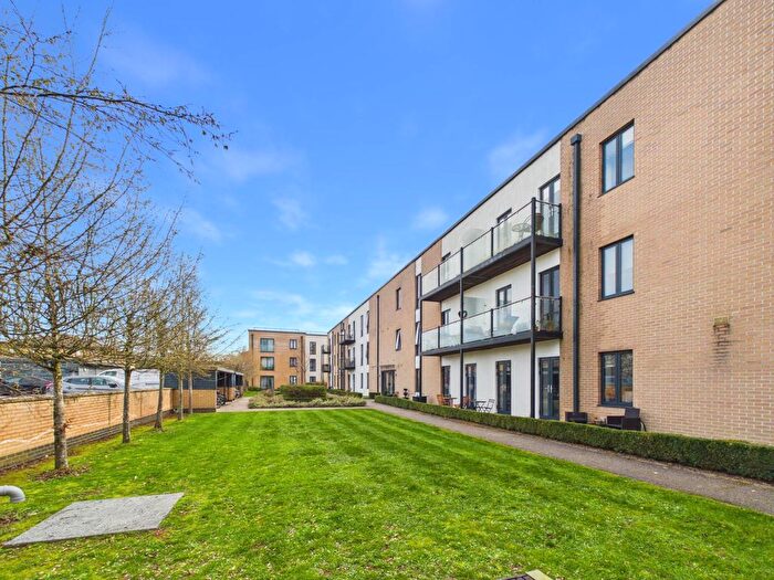 2 Bedroom Flat For Sale In Latimer House, Angus Court, OX9