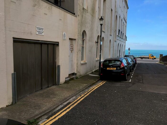 Garage / Parking To Rent In Marine Parade, Kemp Town, BN2