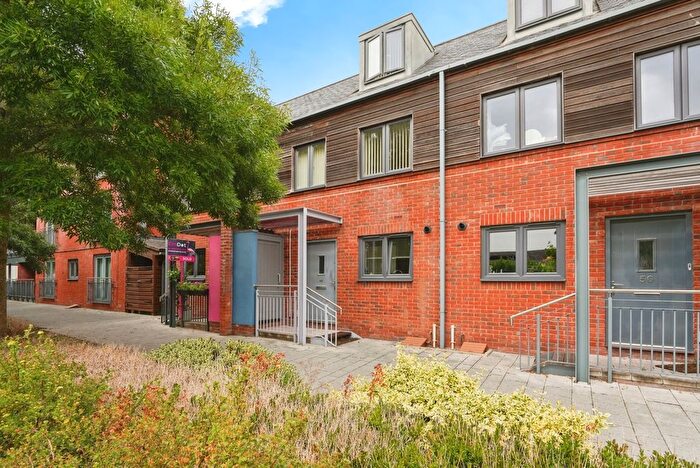 3 Bedroom Terraced House For Sale In Diglis Dock Road, Worcester, Worcestershire, WR5