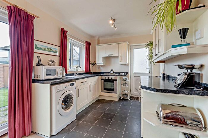 3 Bedroom Semi-Detached House For Sale In Windmill Drive, Wadworth, DN11