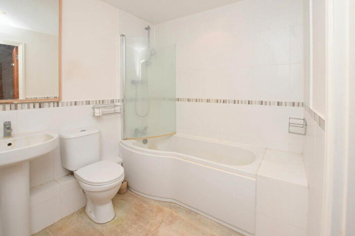 1 Bedroom Flat For Sale In George Roche Road, Canterbury, CT1