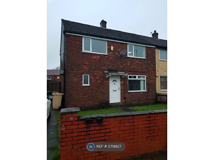 3 Bedroom Semi Detached House To Rent In Deepdale Road, Bolton, BL2