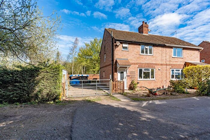 3 Bedroom Semi Detached House For Sale In Broad Lane, Moulton, Spalding, PE12