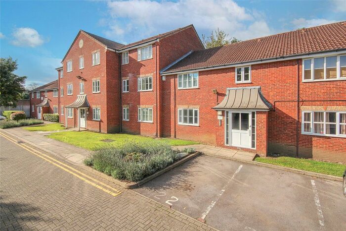 1 Bedroom Flat To Rent In Regent Court, Welwyn Garden City, Hertfordshire AL7