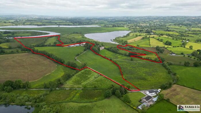 3 Bedroom Detached FarmHouse For Sale In Derrybrusk Rd, Lisbellaw, BT74