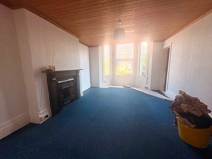 1 Bedroom Flat To Rent In Connaught Avenue, Plymouth, PL4