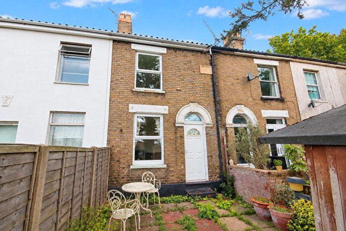 2 Bedroom Terraced House For Sale In Prospect Terrace, Norwich, NR1