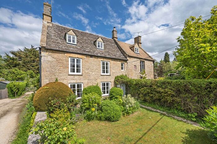 3 Bedroom House For Sale In Hastings Hill, Churchill, OX7