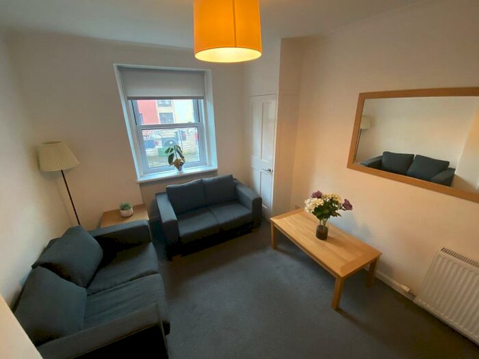 3 Bedroom Flat To Rent In Potterrow, Newington, Edinburgh, EH8