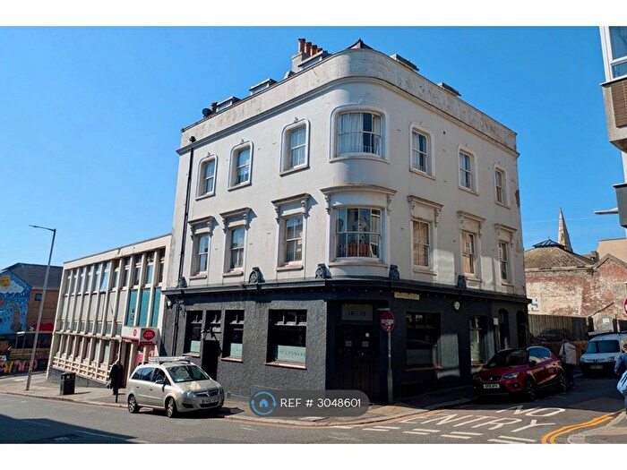 2 Bedroom Flat To Rent In Warriors Gate Aparts, St Leonards-On-Sea, TN38