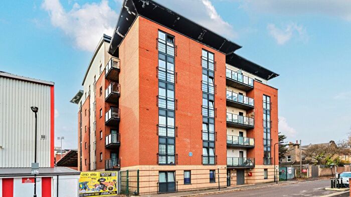 2 Bedroom Flat For Sale In Kitchen Court, Brisbane Rd, London, E10