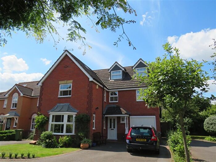 5 Bedroom Property To Rent In Glover Close, Chase Meadow Square, Warwick, CV34