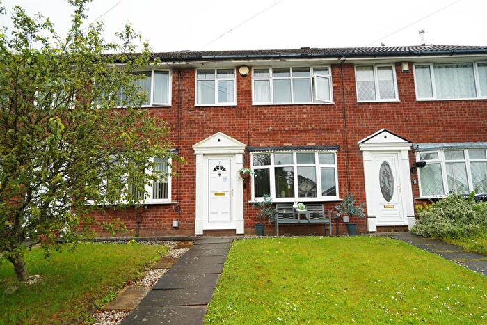 3 Bedroom Terraced House For Sale In Chiltern Close, Horwich, Bolton, BL6