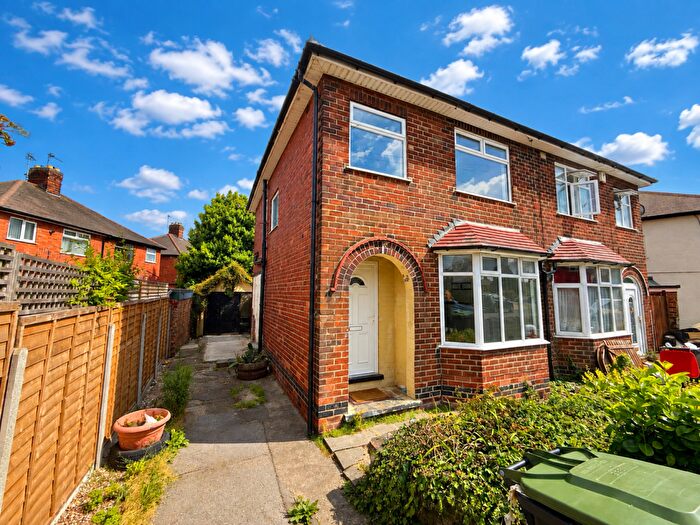 3 Bedroom House To Rent In Lilac Crescent, Nottingham, NG9