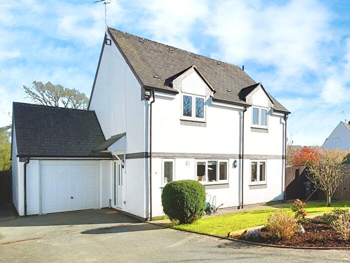 4 Bedroom Detached House For Sale In Abbey Close, Pool Quay, Welshpool, Powys, SY21