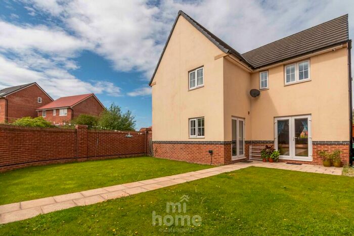 4 Bedroom Detached House To Rent In Newsham Gardens, Kirkham, PR4