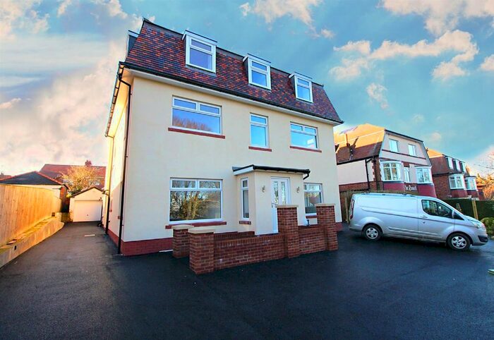 2 Bedroom Flat To Rent In Ryndleside, Scarborough, YO12
