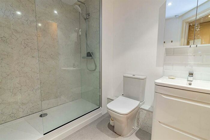 2 Bedroom Apartment To Rent In **£pppw Excluding Bills** Ropewalk Court, Nottingham, NG1
