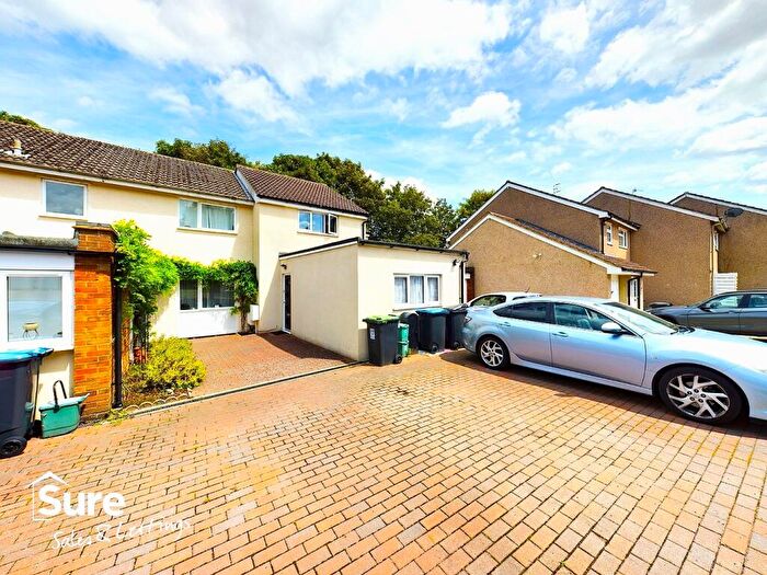 4 Bedroom Semi Detached House For Sale In Argyll Road, Hemel Hempstead, Hertfordshire, HP2