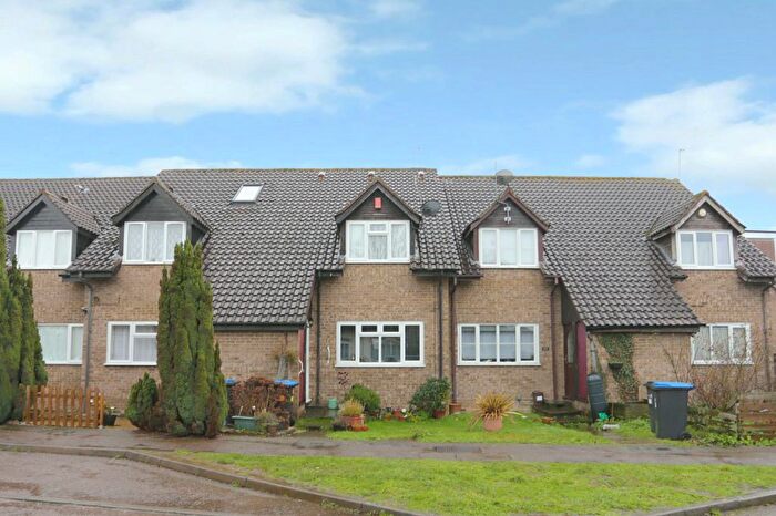 1 Bedroom Mews For Sale In Mahon Close, Enfield, EN1