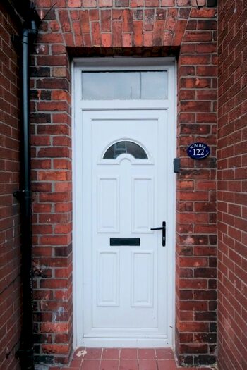 3 Bedroom Terraced House To Rent In Beersbridge Road, Sydenham, BT5