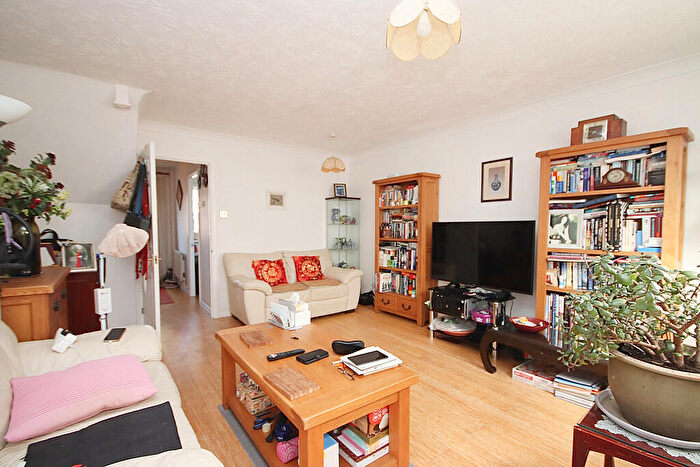 2 Bedroom Semi-Detached House For Sale In Roman Way, Billingshurst, RH14