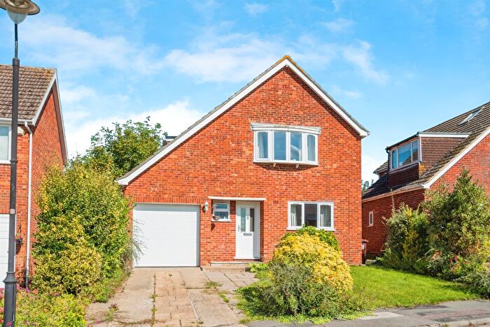 3 Bedroom Detached House For Sale In Elm Trees, Long Crendon, Aylesbury, HP18