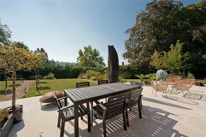 2 Bedroom Apartment To Rent In Northdown Lane, Guildford, Surrey, GU1