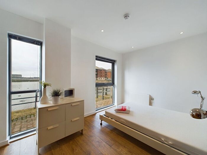 1 Bedroom Flat To Rent In William Jessop Way, City Centre, Liverpool, L3