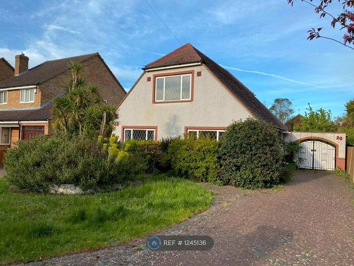 3 Bedroom Bungalow To Rent In Weston Avenue, West Molesey, KT8