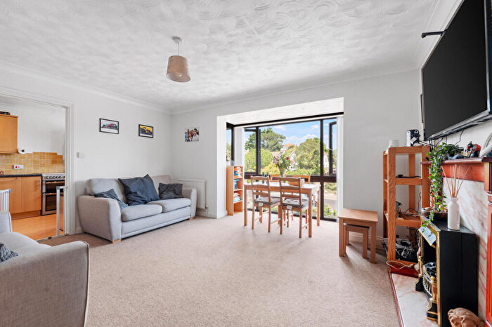 2 Bedroom Flat For Sale In Abbots Court, Weymouth, DT3