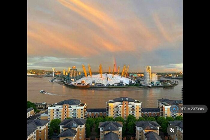 2 Bedroom Flat To Rent In Neutron Tower, London, E14