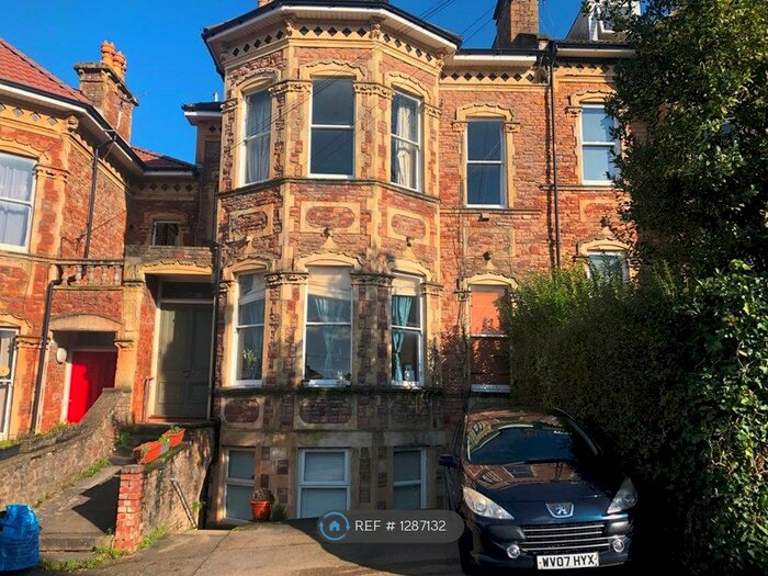 3 Bedroom Flat To Rent In Hall Floor, Bristol BS6