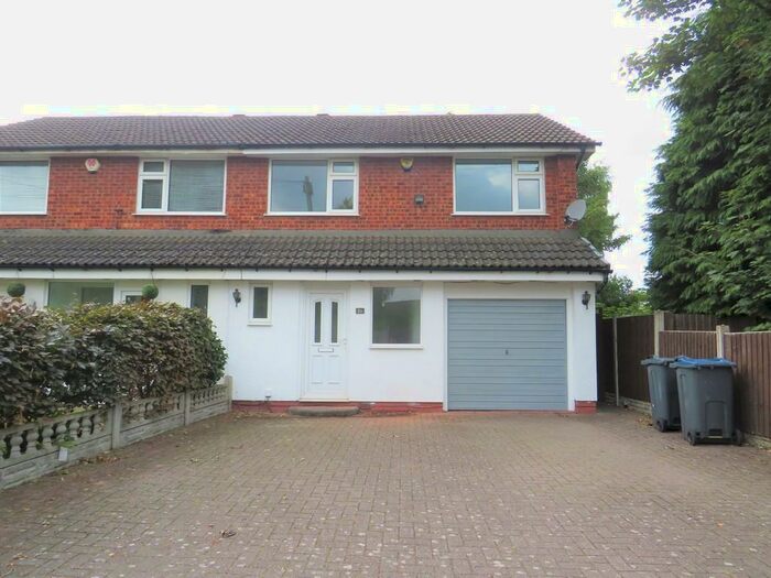 3 Bedroom Semi-Detached House To Rent In Oakwood Road, Boldmere, B73