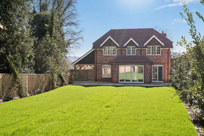4 Bedroom Detached House For Sale In Critchmere Hill, Haslemere, Surrey, GU27