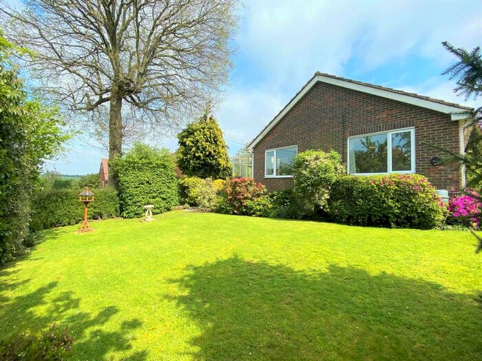 2 Bedroom Bungalow To Rent In Whitelocks Close, Canterbury, CT4