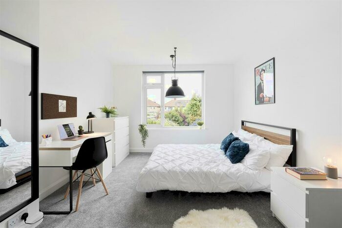 6 Bedroom House To Rent In Beatrix Place, Horfield, BS7