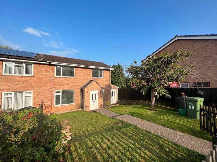 3 Bedroom Semi-Detached House To Rent In Oak Drive, Dursley, GL11