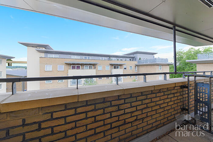 2 Bedroom Apartment To Rent In Cline Road, Bounds Green, N11