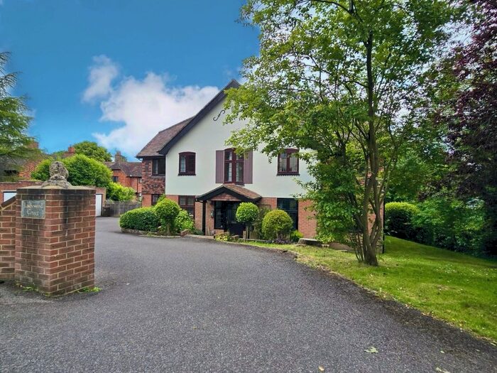 2 Bedroom Flat To Rent In Ladywood Court, Shortheath Road, Farnham, GU9