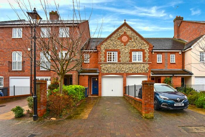 3 Bedroom Terraced House To Rent In Barley Way, Marlow, Buckinghamshire, SL7